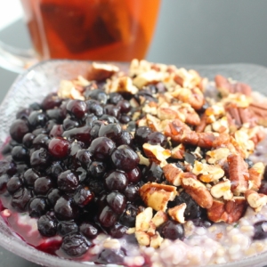 Blueberry and Basil Steel-Cut Oatmeal with Roasted Pecans [Guest Post]