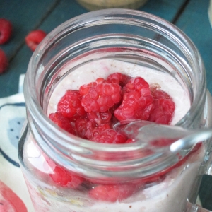 Raspberry Almond Butter Oat Smoothie