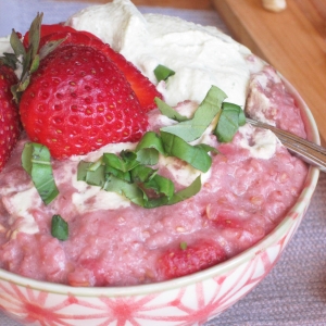 Strawberry Oatmeal with Basil Cashew Cream