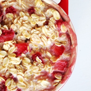 Berry Cream Cheese Baked Oatmeal